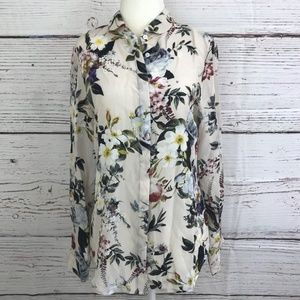 Genuine People Size Medium Floral Button Up Top